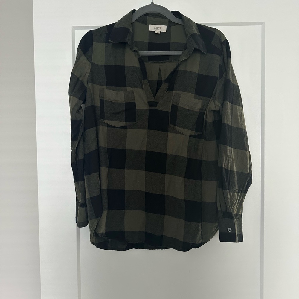 LOFT Women's Black and Olive Plaid Blouse